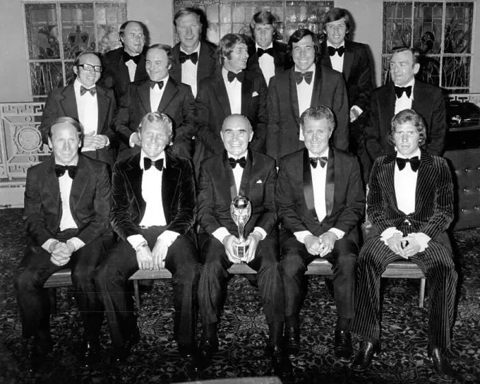 Framed Print : Sir Alf Ramsey with the England 1966 World Cup team 1974 Framed Print : Sir Alf Ramsey with the England 1966 World Cup team 1974