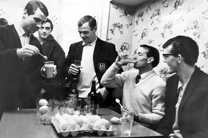 Framed Print : Swansea players preparing for their fourth round in the FA cup with Arsenal by drinking sherry and eggs Framed Print : Swansea players preparing for their fourth round in the FA cup with Arsenal by drinking sherry and eggs