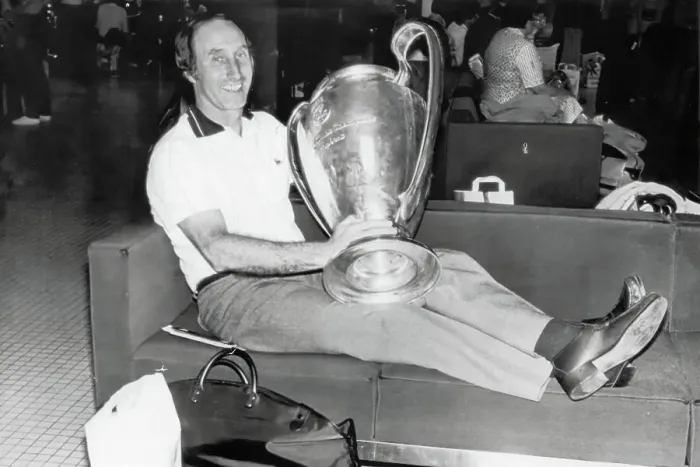 Framed Print : Tony Barton, manager of Aston Villawith the European Cup 1982 Framed Print : Tony Barton, manager of Aston Villawith the European Cup 1982