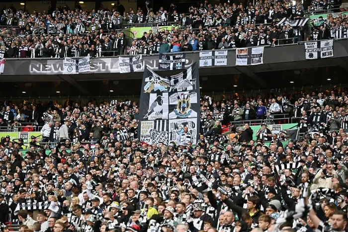 Framed Print : Toon Fans at Carabao Cup final 2025, Wembley. Liverpool 1 v Newcastle 2