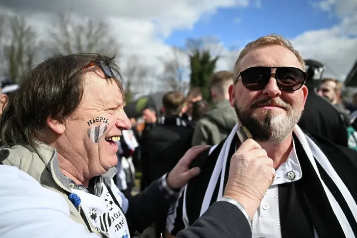 Framed Print : Toon Fans at Carabao Cup final 2025, Wembley. Liverpool 1 v Newcastle 2