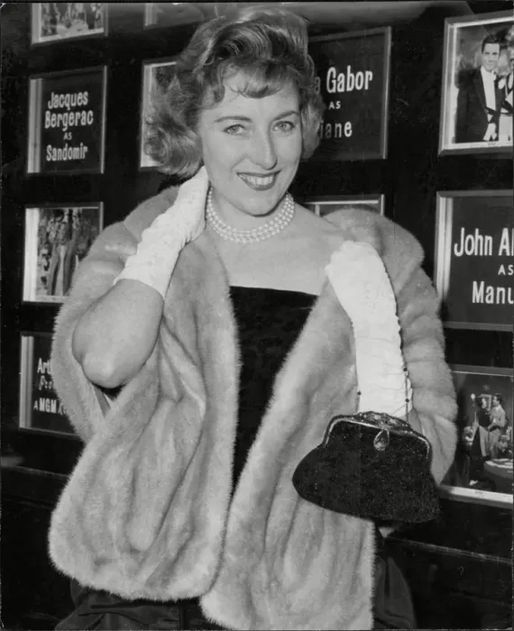 Framed Print : Vera Lynn in 1959 Framed Print : Vera Lynn in 1959