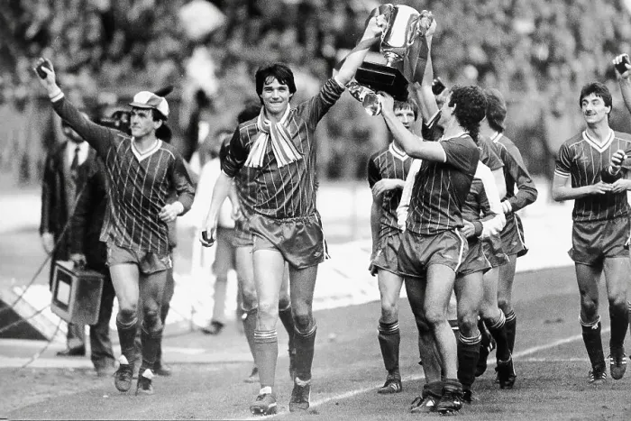 Framed Print : The victorious Liverpool team with the Milk Cup 1983 Framed Print : The victorious Liverpool team with the Milk Cup 1983