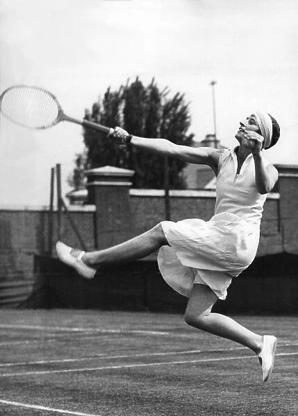 Violet Lermitte, tennis player 1929