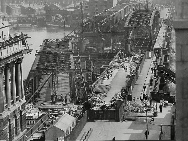 Waterloo Bridge in London, 1925
