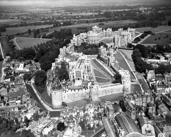 Framed Print : Windsor Castle from the Air Framed Print : Windsor Castle from the Air