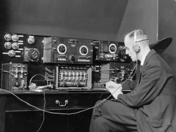 Framed Print : Wireless Operator at Marconi House London 1921 Framed Print : Wireless Operator at Marconi House London 1921