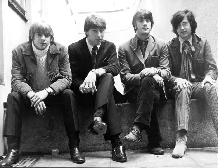 Framed Print : The Yardbirds L to R Keith Relf, Chris Droja, Jim McCarty and Jimmy Page