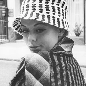 1960s hat fashion