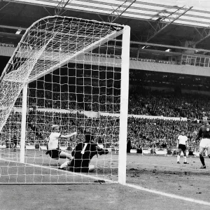1966 World Cup Final Print: England v West Germany 1966 World Cup Final Print: England v West Germany