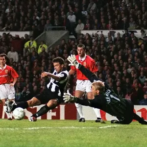 Alessandro Del Piero shoots past Peter Schmeichel for Juventus first goal Alessandro Del Piero shoots past Peter Schmeichel for Juventus first goal