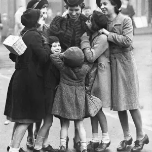 Northcliffe Collection Print: Britain at War Group Reunited Northcliffe Collection Print: Britain at War Group Reunited