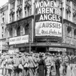 Australian troops outside The Strand Theatre 1940 Australian troops outside The Strand Theatre 1940
