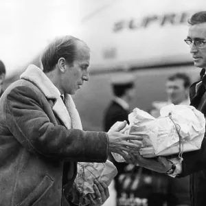 Bobby Charlton with a fan in 1968 Bobby Charlton with a fan in 1968