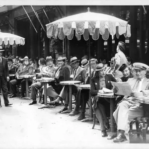 Cafe de de la Paix, Paris 1937 Cafe de de la Paix, Paris 1937
