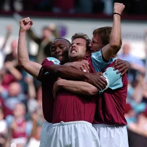 Football Archive Fine Art Print Collection: West Ham V Spurs