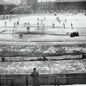 1956 Chelsea v Charlton Athletic Snowy Stamford Bridge Print 1956 Chelsea v Charlton Athletic Snowy Stamford Bridge Print