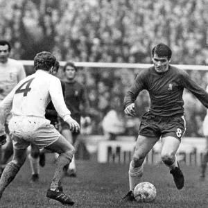 Chelsea's Charlie Cooke (R), being challenged by Billy Bremner of Leeds Chelsea's Charlie Cooke (R), being challenged by Billy Bremner of Leeds