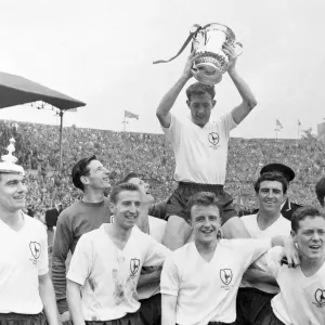 Danny Blanchflower holding the FA Cup aloft Print Danny Blanchflower holding the FA Cup aloft Print