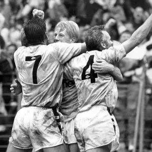 David White (Left) and Peter Reid (Right) with Colin Hendry after he scored Manchester City's third goal David White (Left) and Peter Reid (Right) with Colin Hendry after he scored Manchester City's third goal