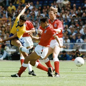 Des Walker (front right) in action England v Brazil 1-1 1992 Des Walker (front right) in action England v Brazil 1-1 1992