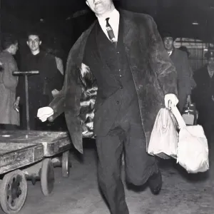 Don Howe rushing to catch a train at Paddington after being told he is playing with the England team 1963 Don Howe rushing to catch a train at Paddington after being told he is playing with the England team 1963