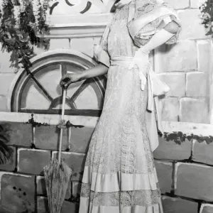 1935 Goodwood Fashion Show Print 1935 Goodwood Fashion Show Print