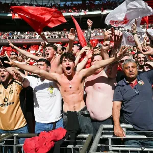 FA Cup winning Man Utd fans celebrate FA Cup winning Man Utd fans celebrate