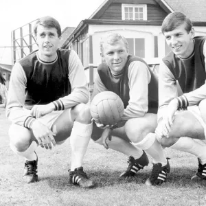 Football Archive Metal Print Collection: West Ham F.C.