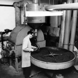 Giant coffee mill Giant coffee mill