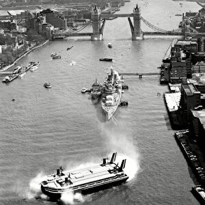 Hovercraft passing under Tower Bridge
