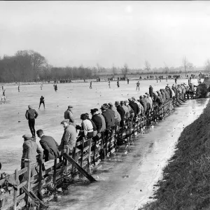 Ice skating championships at Lingay Fenn near Cambridge, 1936 Ice skating championships at Lingay Fenn near Cambridge, 1936