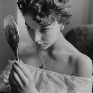 Joan Collins 18-year-old Actress Print, 1952 Joan Collins 18-year-old Actress Print, 1952