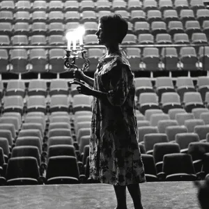 Judi Dench in 1965 Judi Dench in 1965