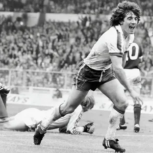 Keegan scores for England 1979 Keegan scores for England 1979