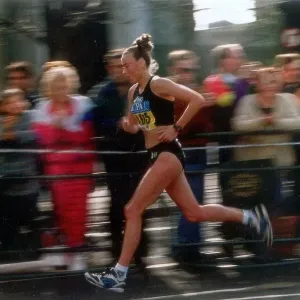 Liz McColgan in action during London Marathon 1996 Liz McColgan in action during London Marathon 1996