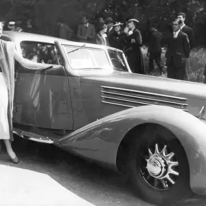 Motoring Glamour Motoring Glamour