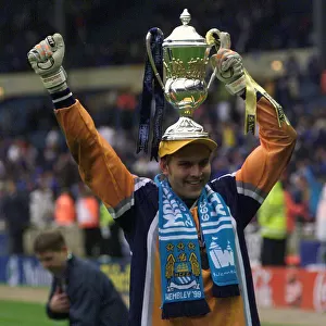 Nicky Weaver celebrates Man City's promotion 1999