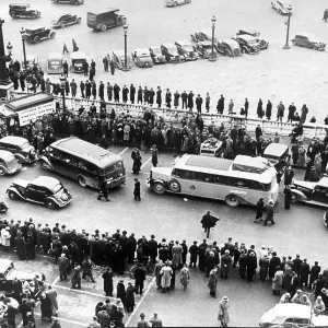 Overhead view of Place de la Concorde Paris, showing competitors in Monte Carlo car rally, 1937 Overhead view of Place de la Concorde Paris, showing competitors in Monte Carlo car rally, 1937