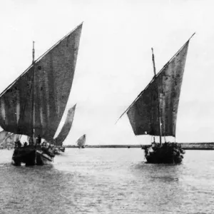 Sailing boats on the Tigris Print 1917 Sailing boats on the Tigris Print 1917