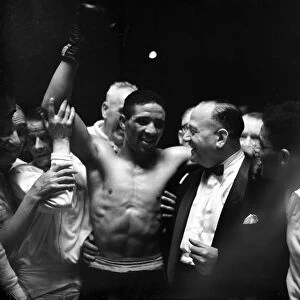 Scene at the end of the Sugar Ray Robinson v Randolph Turpin fight 1951