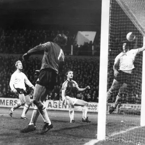 Steve Perryman is beaten by David Cross's chip Football League Cup Quarter final:West Ham v Tottenham 1-0 Steve Perryman is beaten by David Cross's chip Football League Cup Quarter final:West Ham v Tottenham 1-0