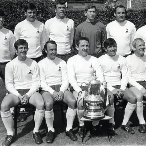 Tottenham Hotspur Team Photocall 1967/68 FA Cup Print Tottenham Hotspur Team Photocall 1967/68 FA Cup Print
