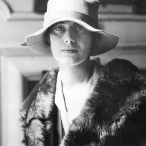 Northcliffe Collection Print: Twenties Vagabond Hat in Furs Northcliffe Collection Print: Twenties Vagabond Hat in Furs