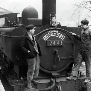 The Watlington Flyer train in Princes Risborough 1951 The Watlington Flyer train in Princes Risborough 1951