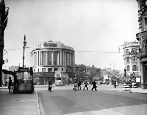 1950s Prints: 1950s view of the Elephant and Castle, London