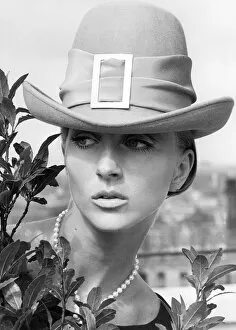 Images Dated 25th June 2018: 1960s Hat model Nikki Ross