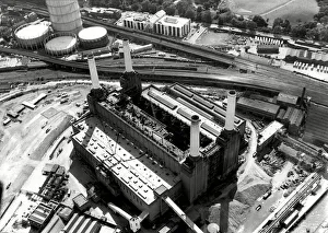 London Prints: Aerial view of Battersea Power Station in 1988