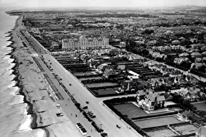 Beaches Prints: Aerial view of West Worthing 1936
