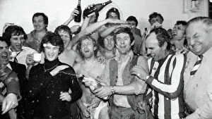 Brighton & Hove Albion Collection: Brighton & Hove Albion celebrate promotion to the First Division 1977